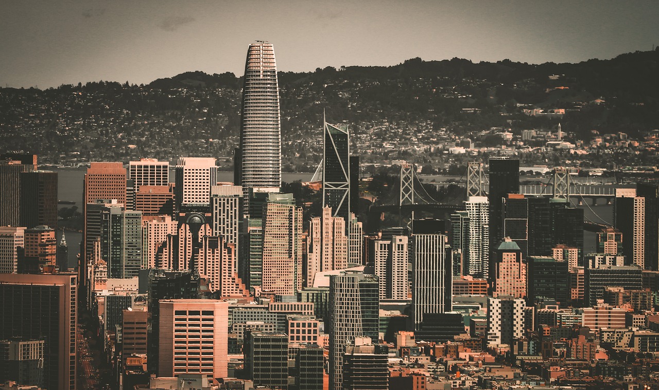 穆帅评价本菲卡13场不败，认为网坛3巨头之一本可以踢足球