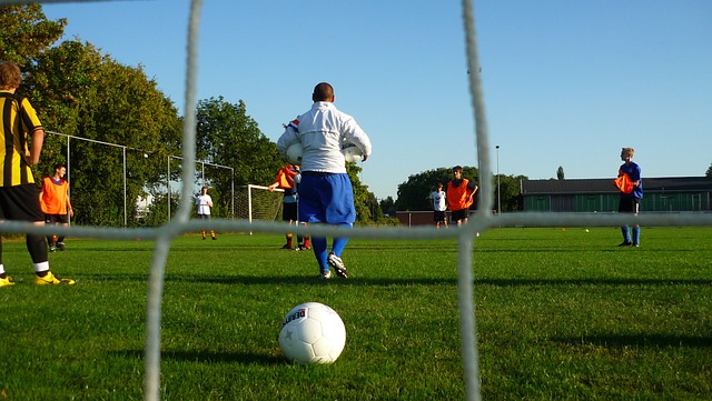 亚洲杯出线生死战，中国香港足总开出100万港币的赢球奖金