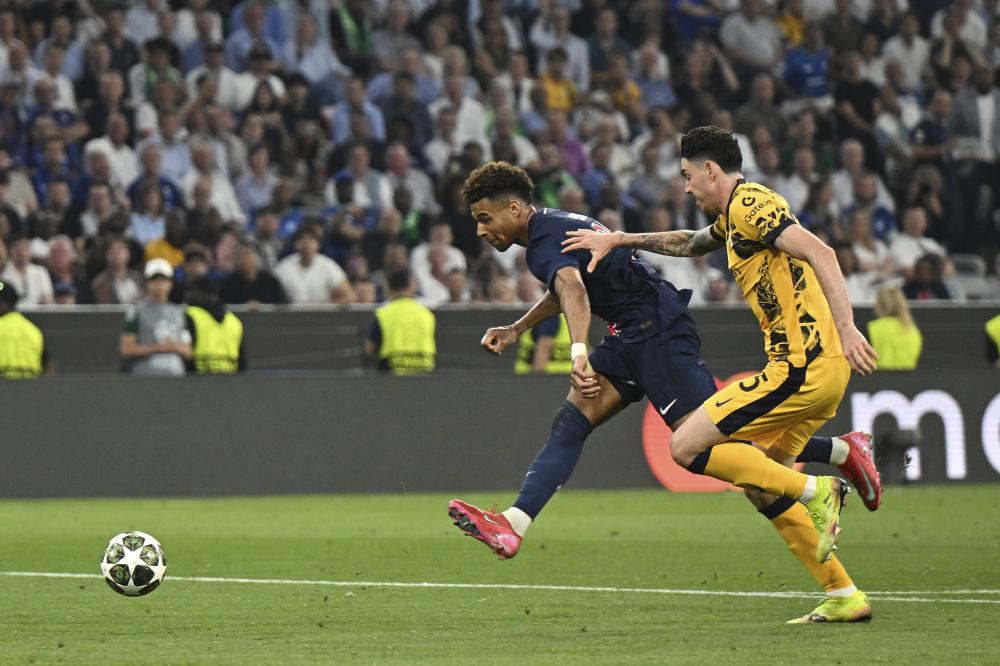 33岁内马尔爆发！17分钟戴帽救赎！3场轰5球1助，冲击明年世界杯